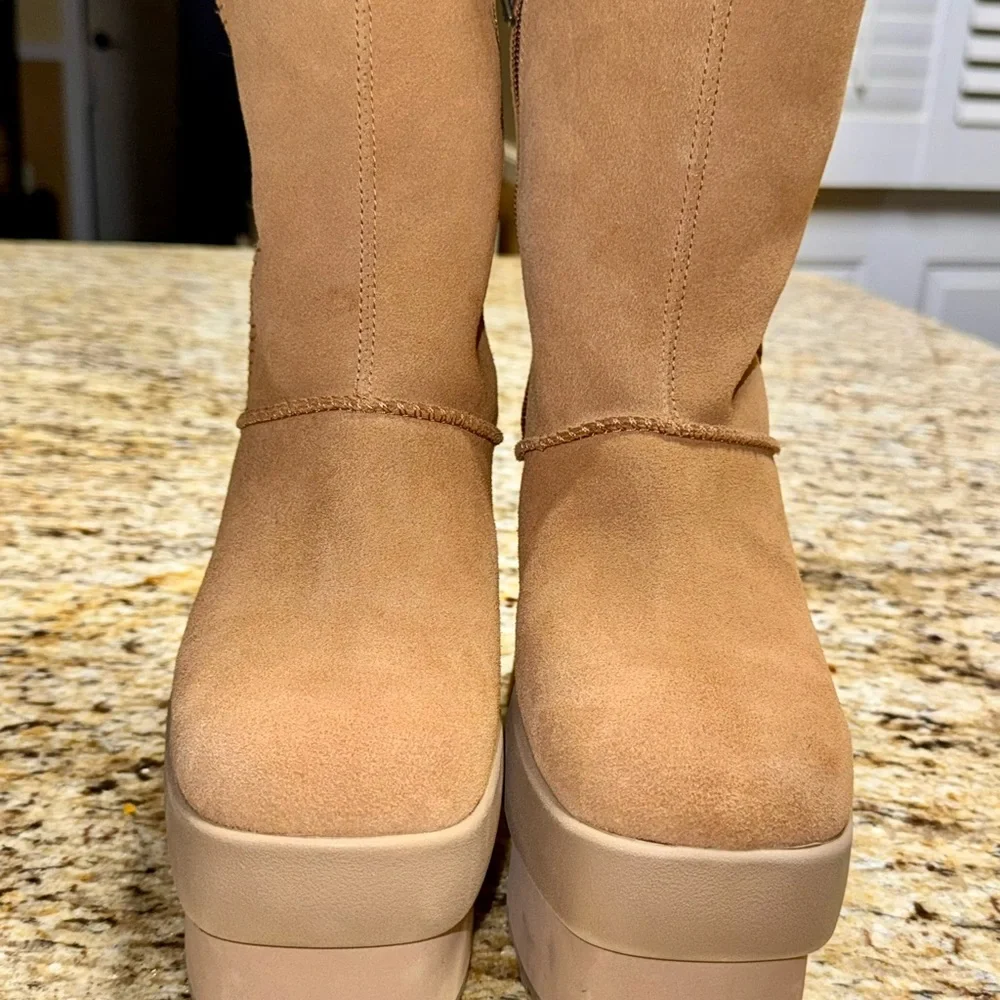 UGG new heights platform extra tall boots in Chestnut - Picture 9 of 12
